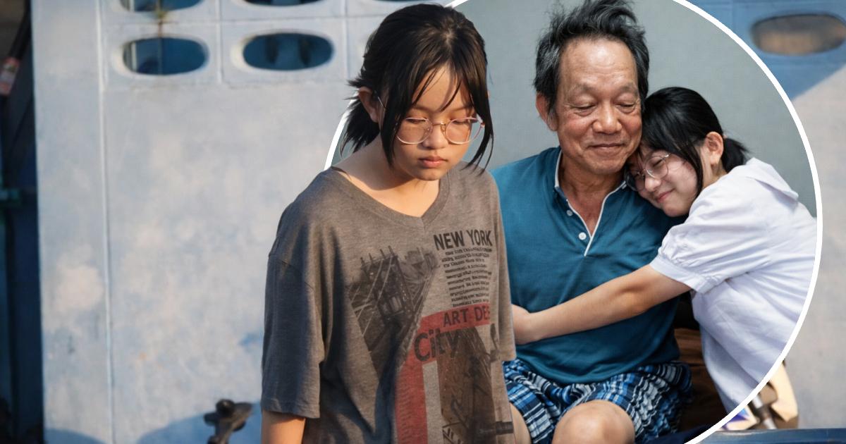 Thai Student Collects Bottles in School Uniform to Support Bedridden Father